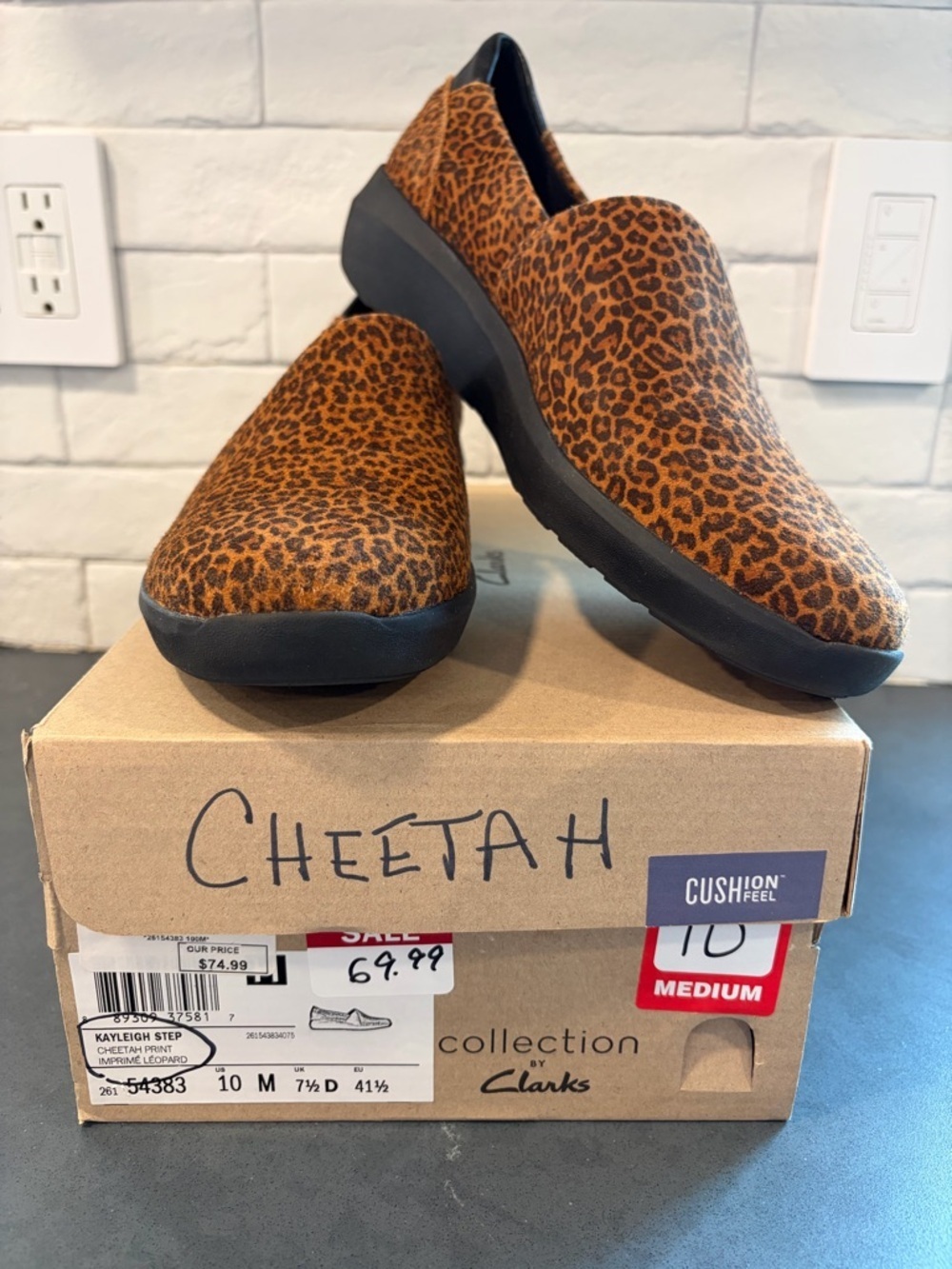 Clarks Collection sz 10 Kayleigh STep Cheetah Print leather Slip-On Shoes